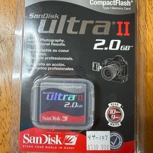 SanDisk Ultra II 2GB CompactFlash CF Type I Memory Card NEW Sealed Vintage
